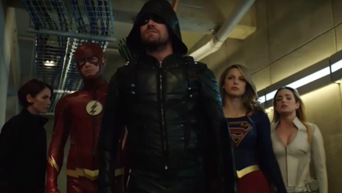 Watch The First Teaser For The Cw S Arrowverse Crossover Crisis On