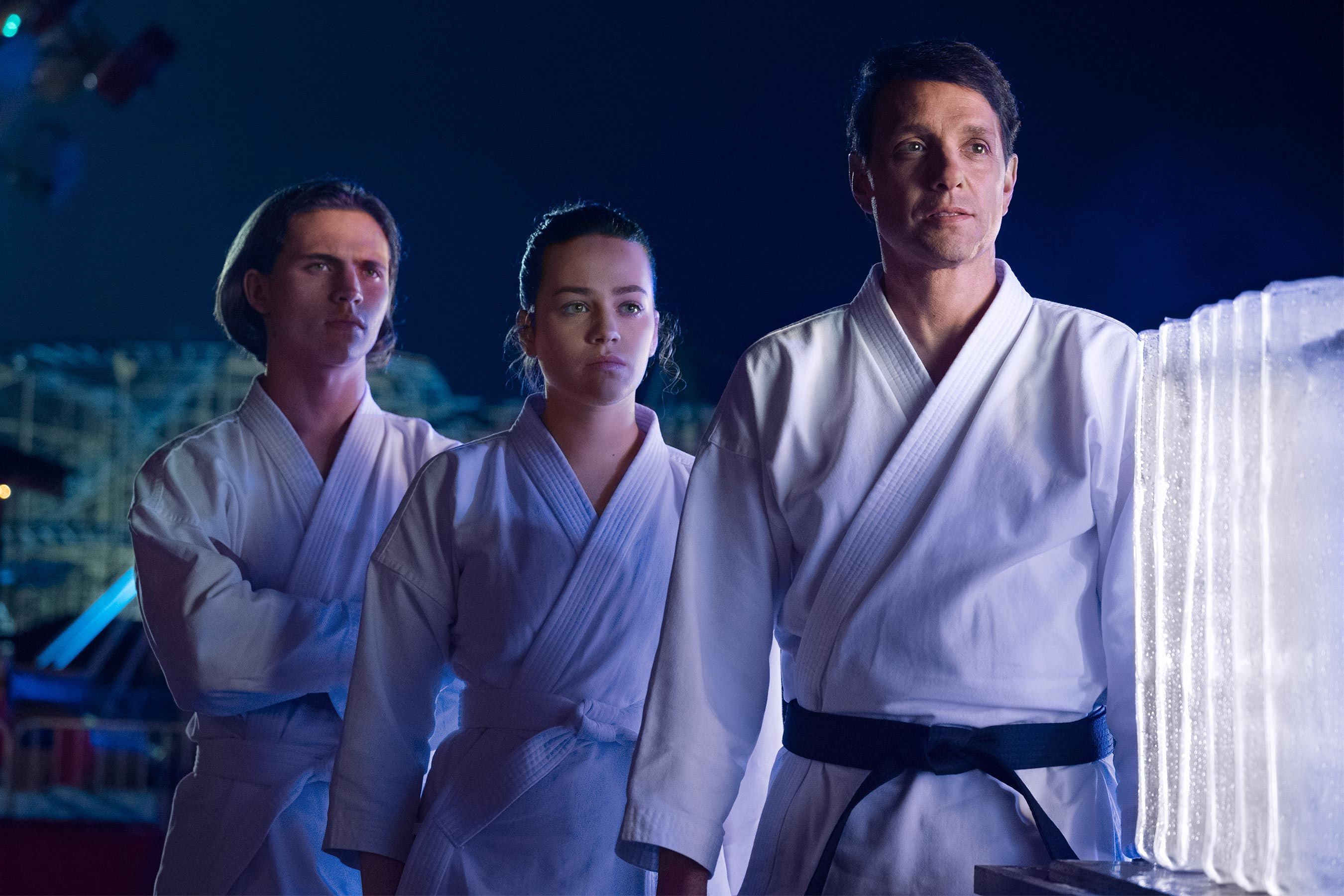 Watch Does the 'Cobra Kai' Cast Really Know Each Other?