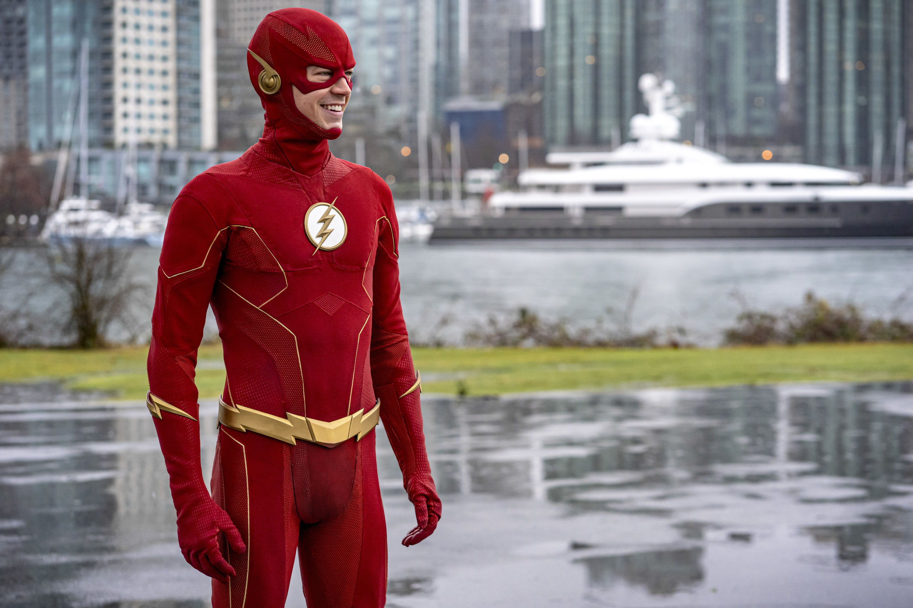 The Flash Grant Gustin On Pandemic Delay Showrunner On Future