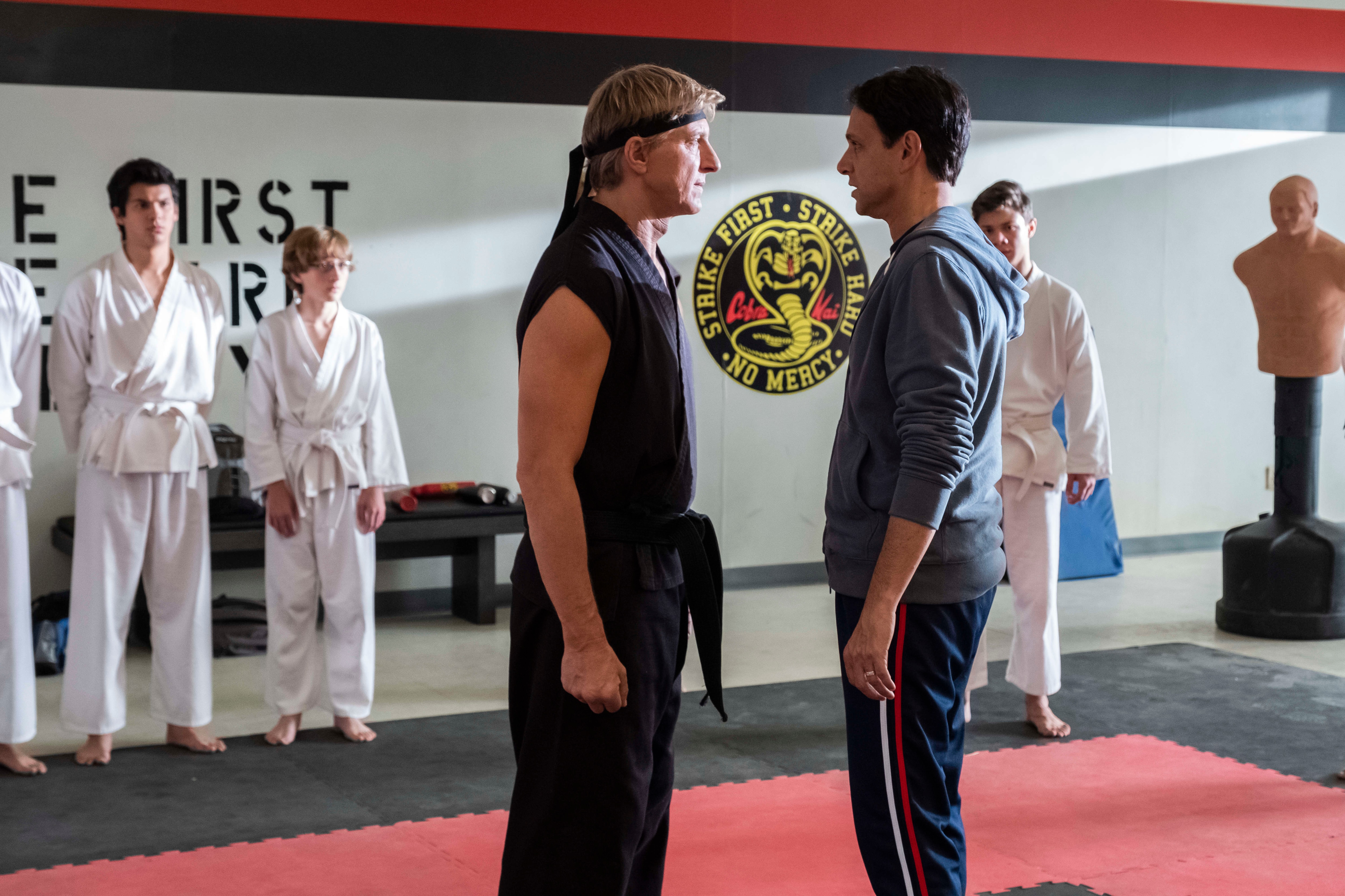 Watch Does the 'Cobra Kai' Cast Really Know Each Other?