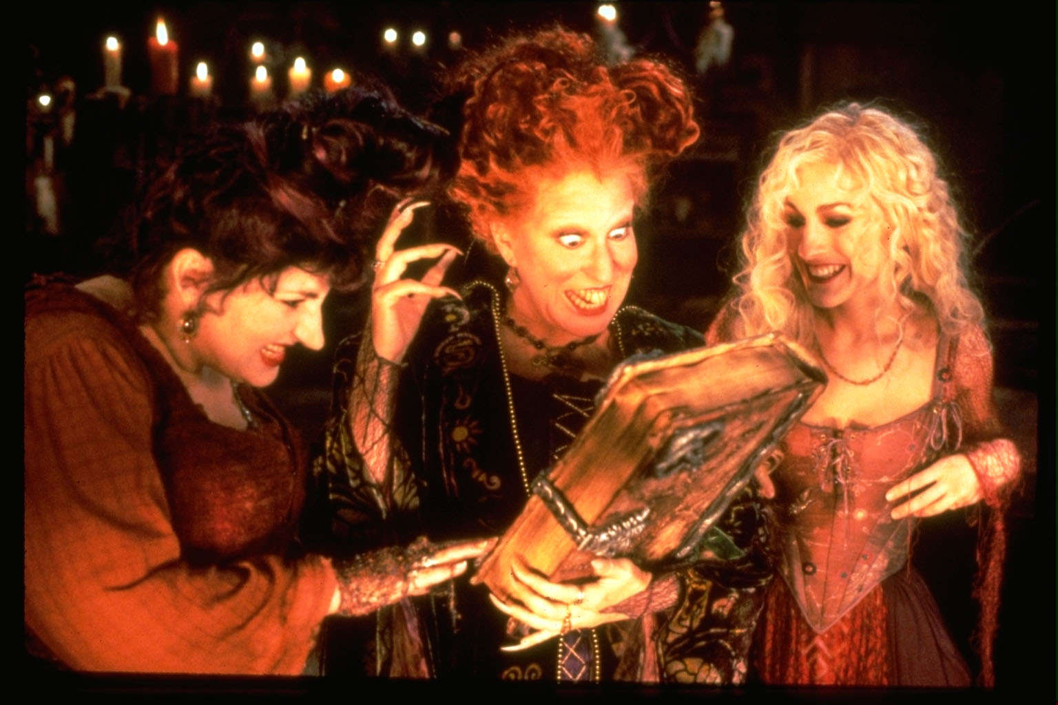 The Sanderson Sisters - The Witches Are Back (Music Video) Hocus