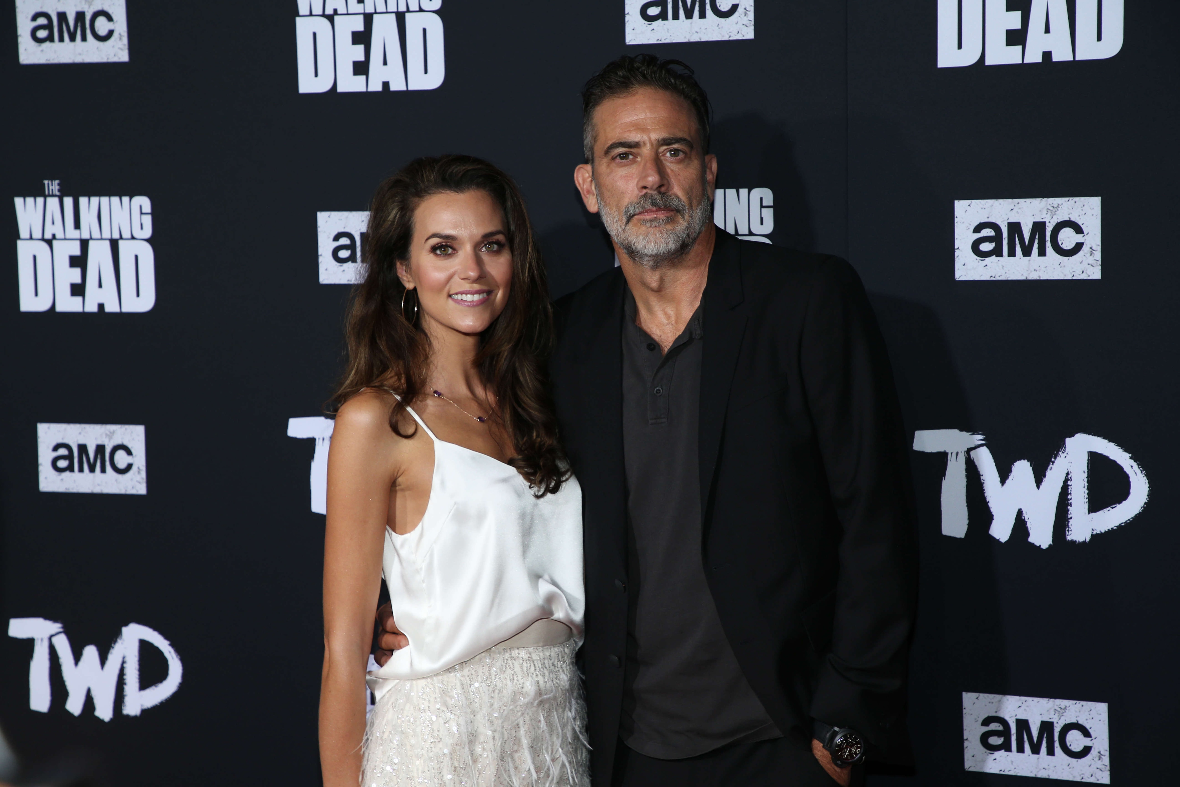 The Walking Dead Casts Jeffrey Dean Morgans Actual Wife Hilarie Burton Morgan Syfy Wire 9008