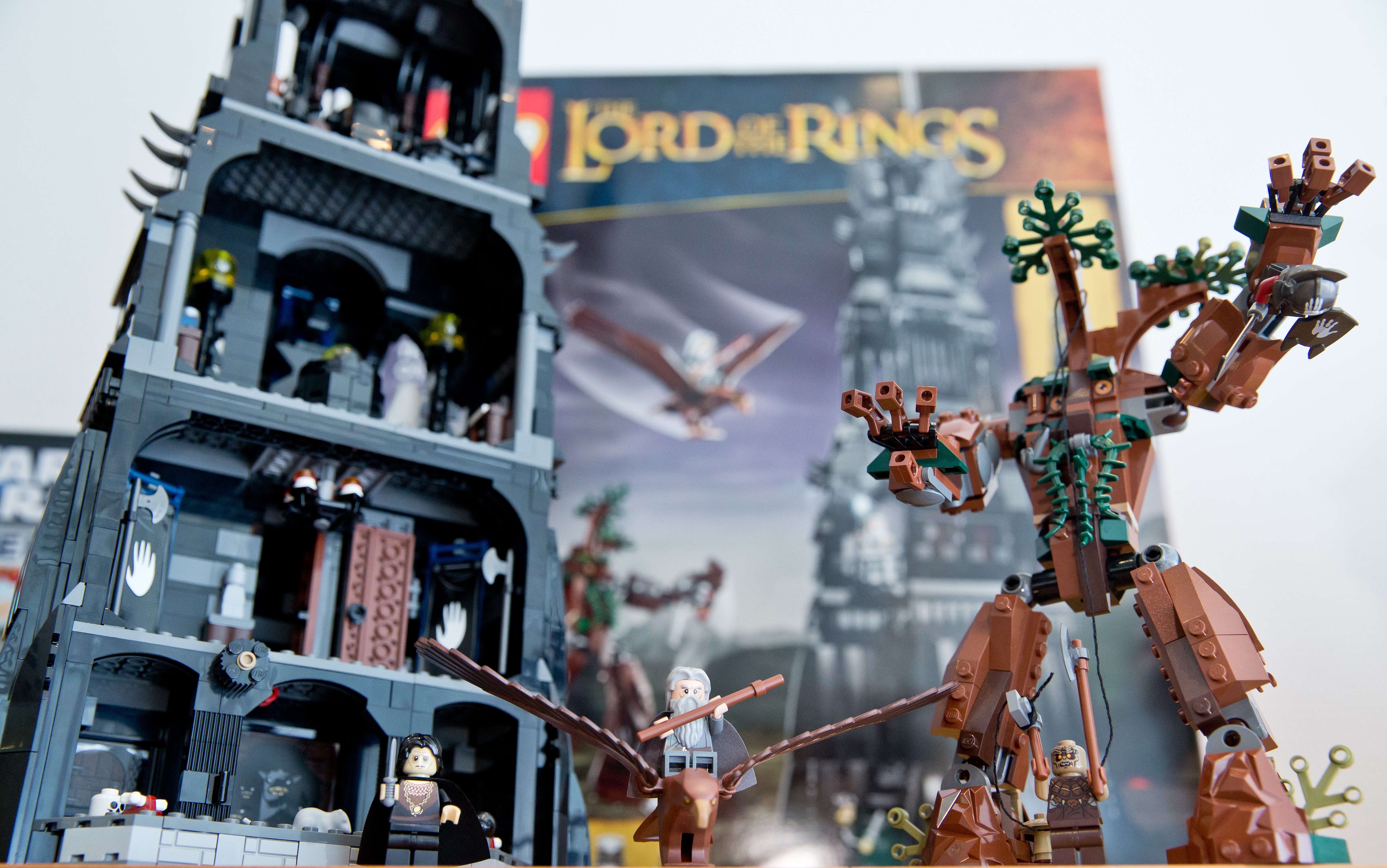 Lord of the Rings Legos breaks Guiness World Record Largest Mini Brick