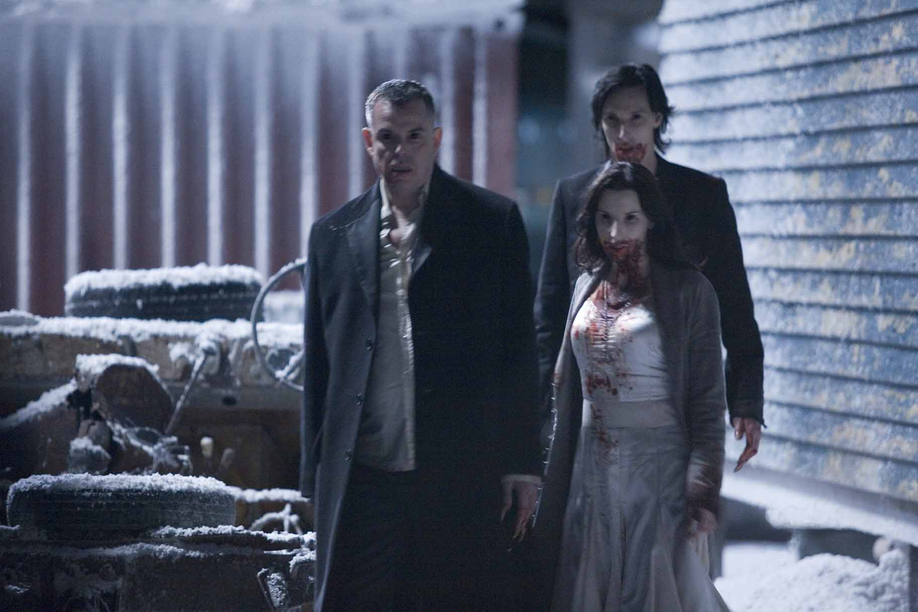 30 Days of Night Director Talks "Burning Man" for Vampires, Sequel Ideas & Avoiding The Thing