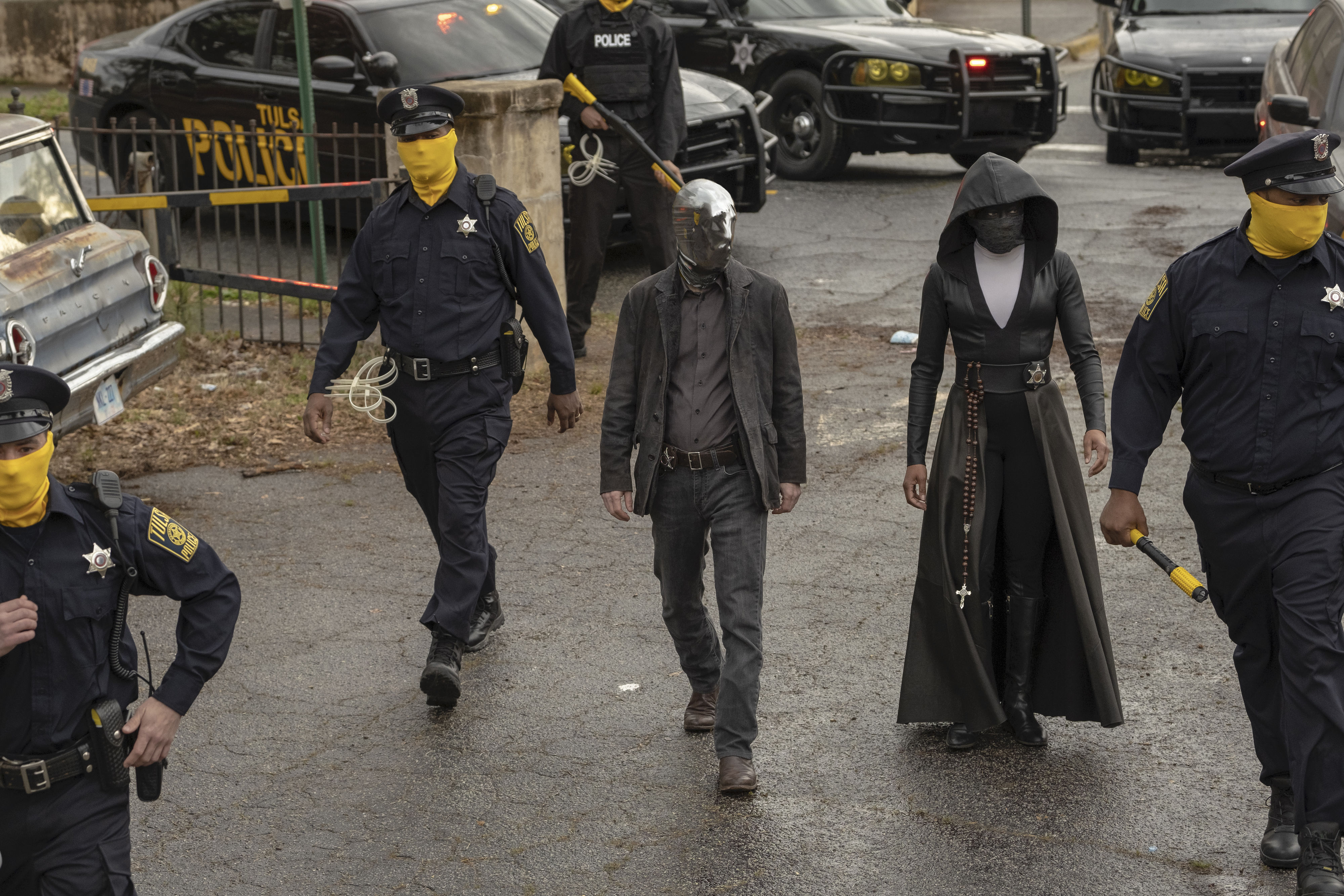 Watchmen's costume designer reveals all the secrets of the superhero