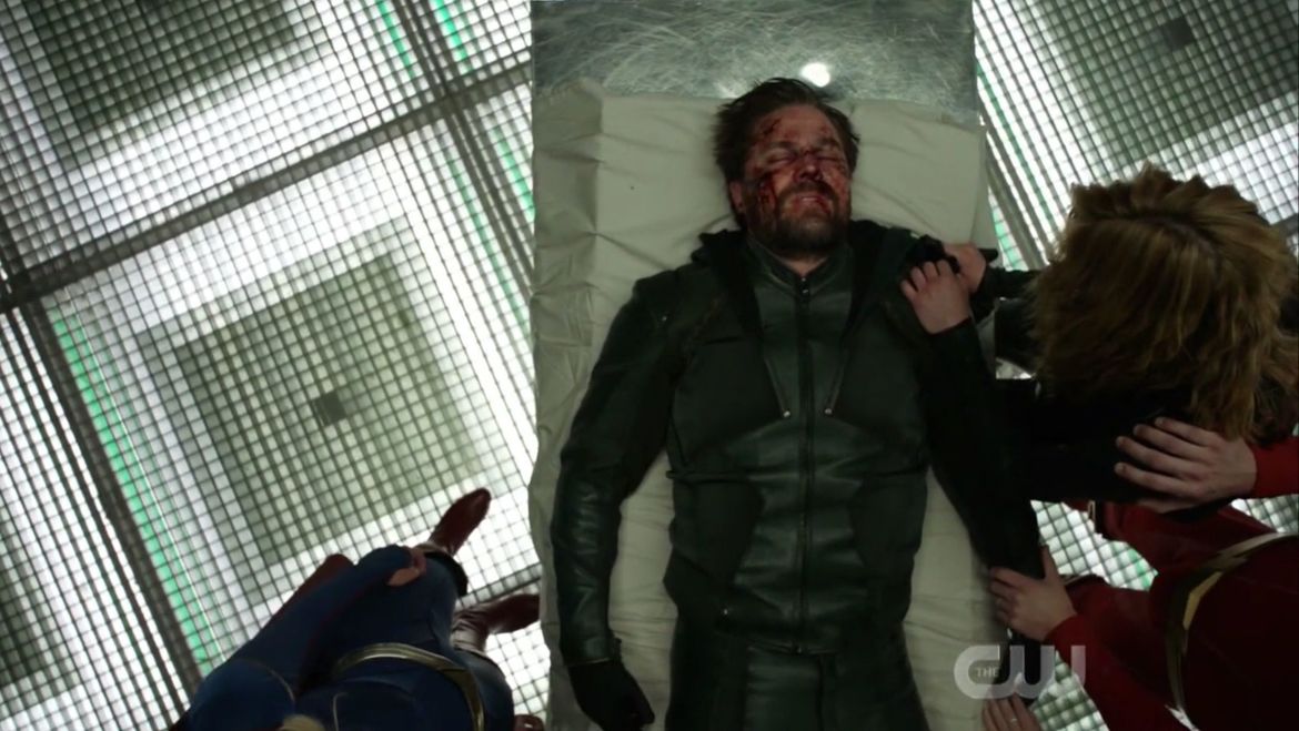 The Arrowverse Shocks With Its Biggest Death Ever In Night 1 Of Crisis