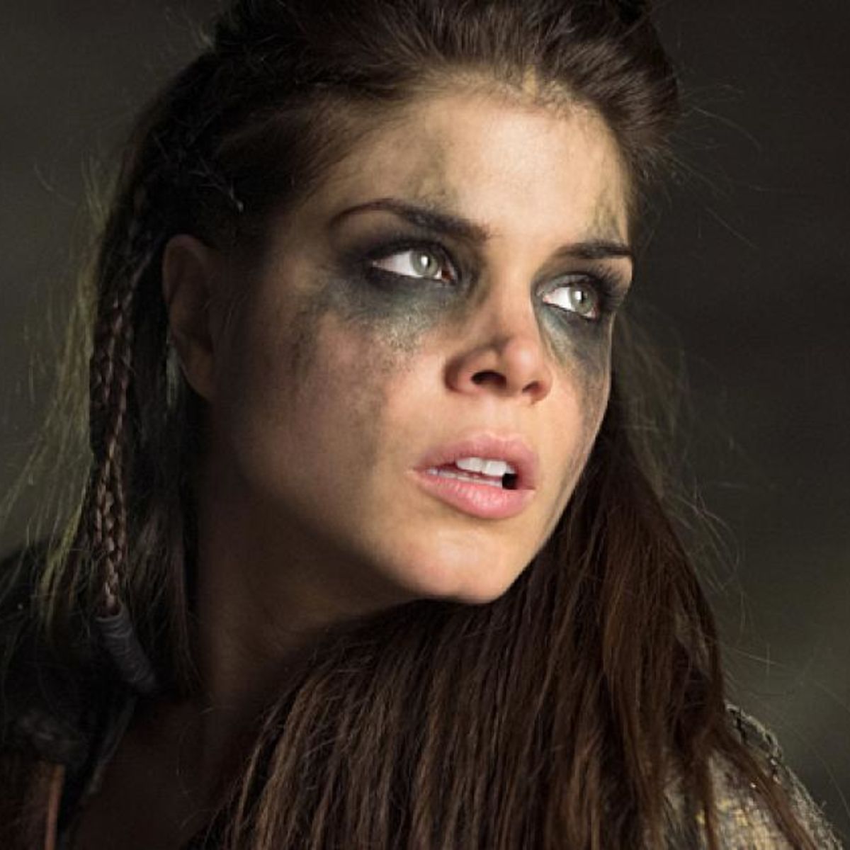 Marie Avgeropoulos interview about The 100 and Isolation