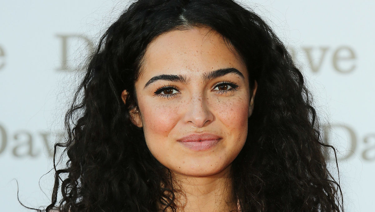 Anna Shaffer height