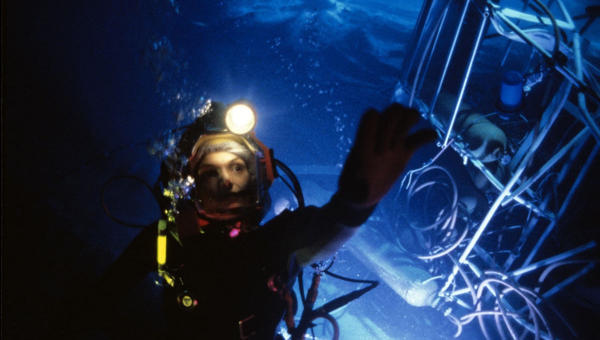 The Abyss Turns 30 James Cameron Pushed Boundaries And