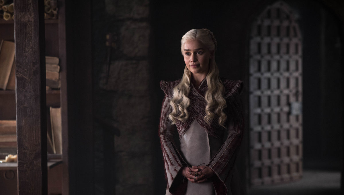 Game Of Thrones Emilia Clarke Says Dany And Jon S Problem Is They Re Up For The Same Promotion