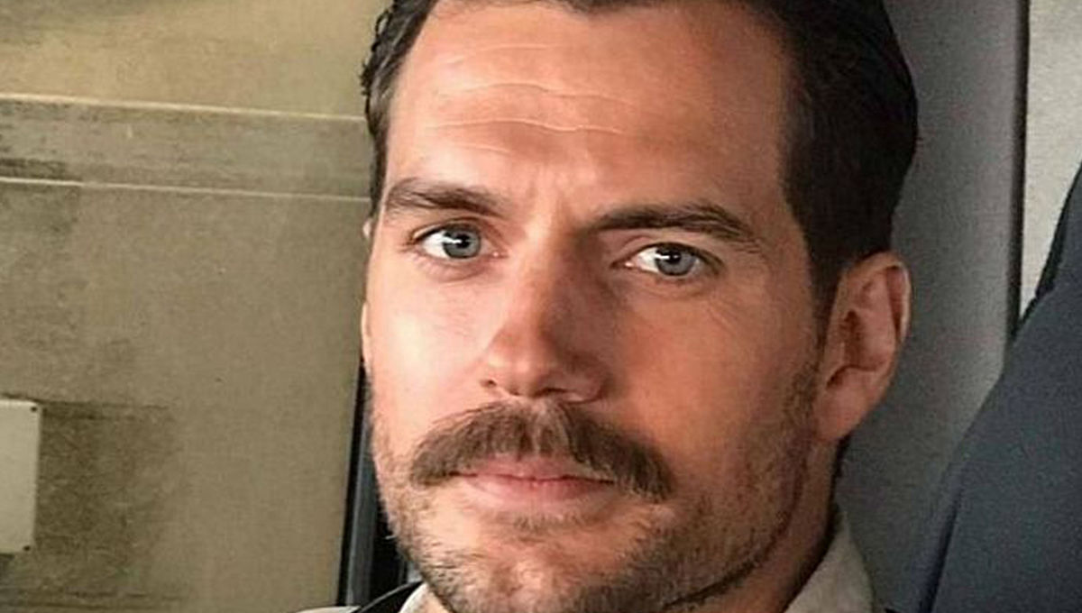 Henry Cavill shaves his Justice League mustache and gives it a Sarah ...