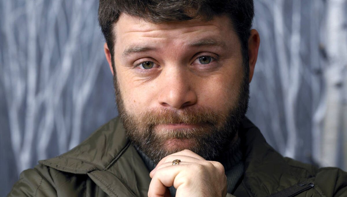 Sean Astin To Play Winona Ryder S Boyfriend On Stranger Things