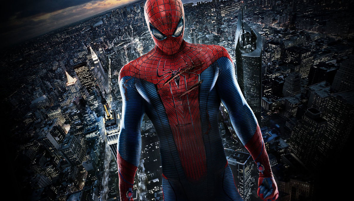 1st Look At Marc Webbs Tweaked Suit For Amazing Spider Man - 