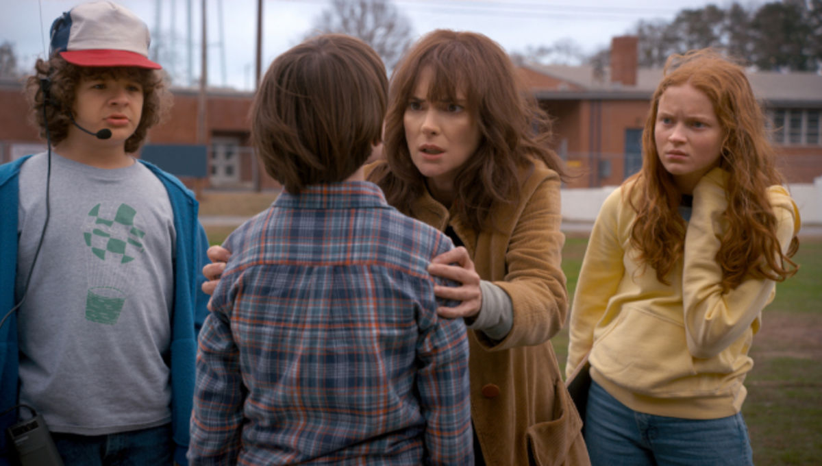 Stranger Things New Season 2 Pics Feature Joyce Hopper And More