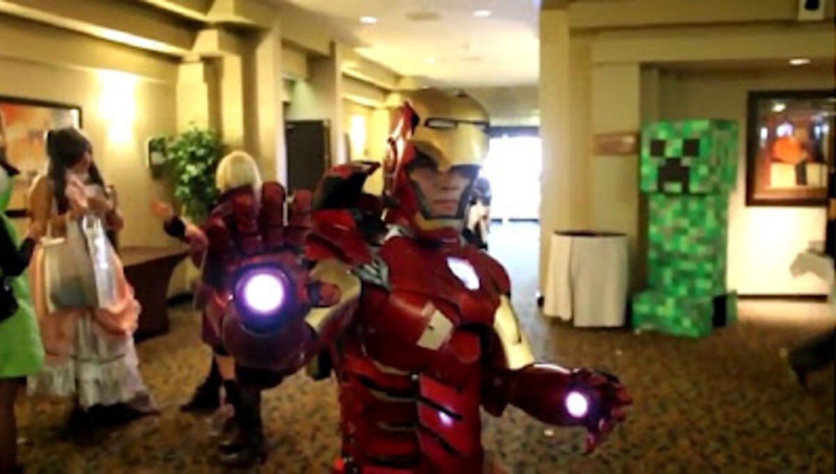 Crazy Cosplay Guy Builds Awesome Motorized Iron Man Armor