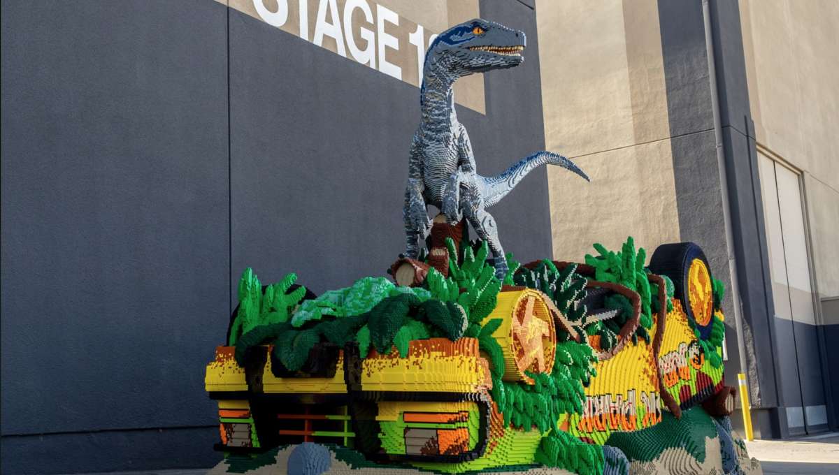 Jurassic World Fallen Kingdom Over 700 000 Lego Bricks Built This Dino Sized Tribute