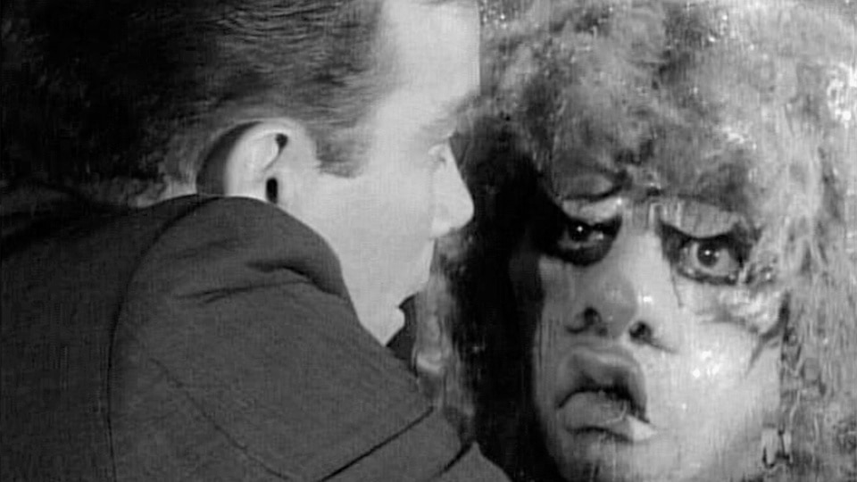 Bob Wilson (William Shatner) faces a gremlin (Nick Cravat) on The Twilight Zone.
