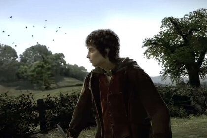 Frodo walks the Shire in canceled Lord of the Rings game