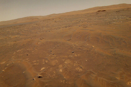 From 10 meters up, the Ingenuity helicopter looks west toward the Séítah geological unit which is Perseverance’s first stop. Credit: NASA/JPL-Caltech