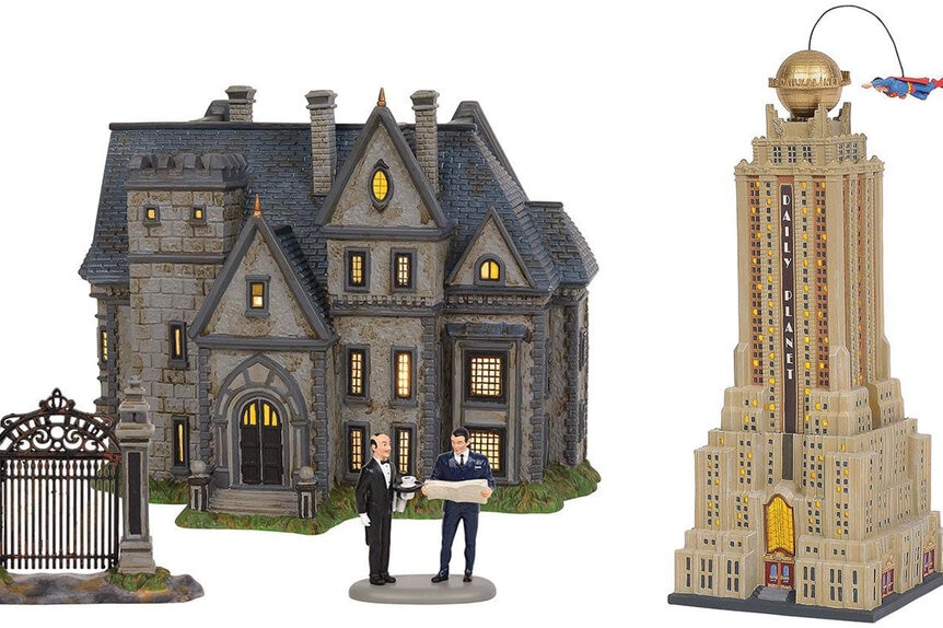 Batman Department 56 Wayne Manor 3-Piece Set