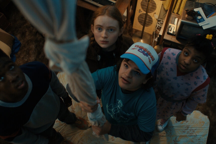 Fandom on X: #StrangerThings 4 reveals some epic episode lengths across 9  installments • E7 — 1 hr, 38 mins • E8 — 1hr, 25 mins • E9 — ~2hrs, 30 mins