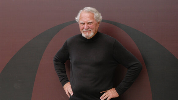 Clive Cussler Obituary; Prolific Author Of Alt-history Adventures Dies ...