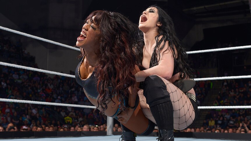 Smackdown_gallery_Episode4Recap_05.jpg