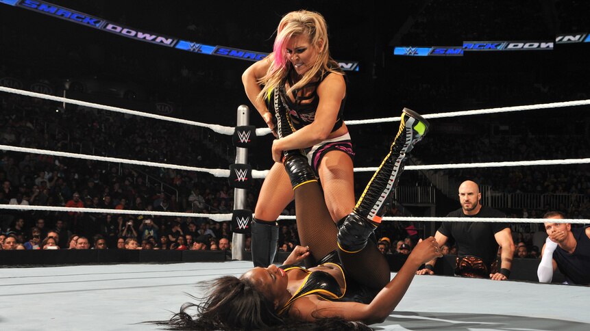 Smackdown_gallery_Episode7Recap_03.jpg