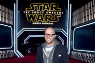 Damon Lindelof smiling on the red carpet for Star Wars: The Force Awakens