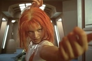 Leeloo (Milla Jovovich) takes a fighting stance in The Fifth Element (1997).