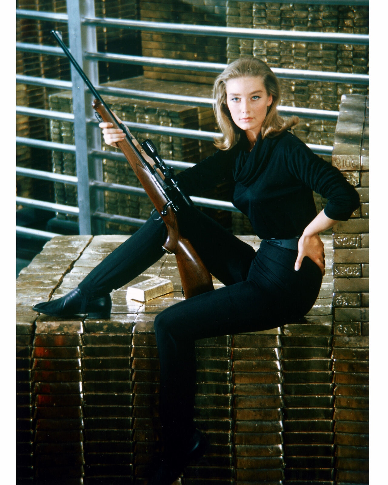 Bond Girl Tania Mallet of Goldfinger fame dies at 77 | SYFY WIRE