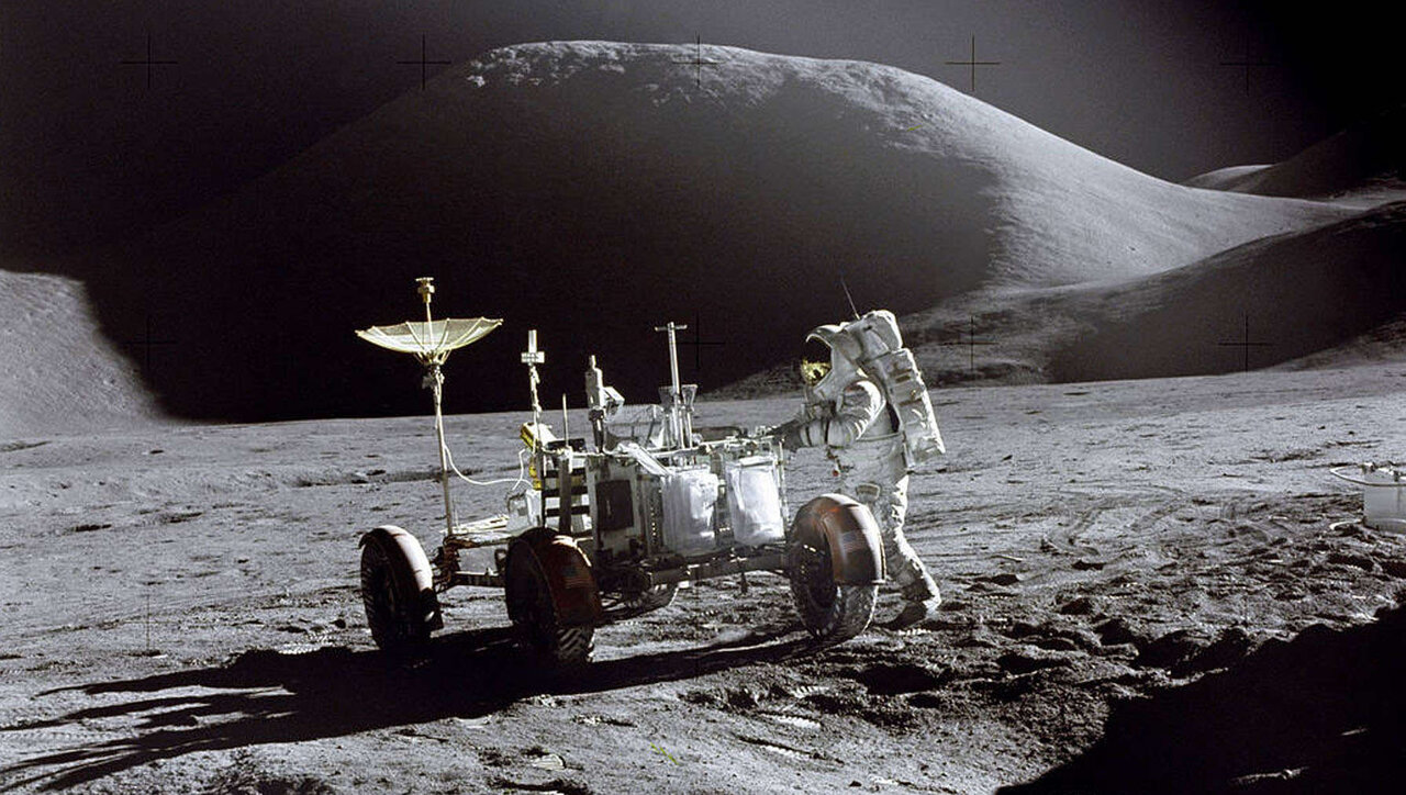 ESA makes oxygen out of moon dust - Advanced Science News