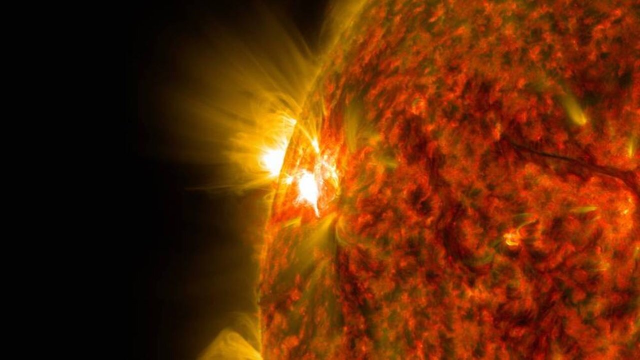 First Moments of a Solar Flare in Different Wavelengths of Light - NASA