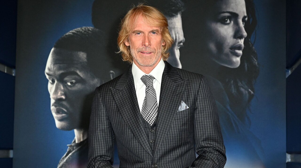 Michael Bay talks working with Bruce Willis and more SYFY WIRE