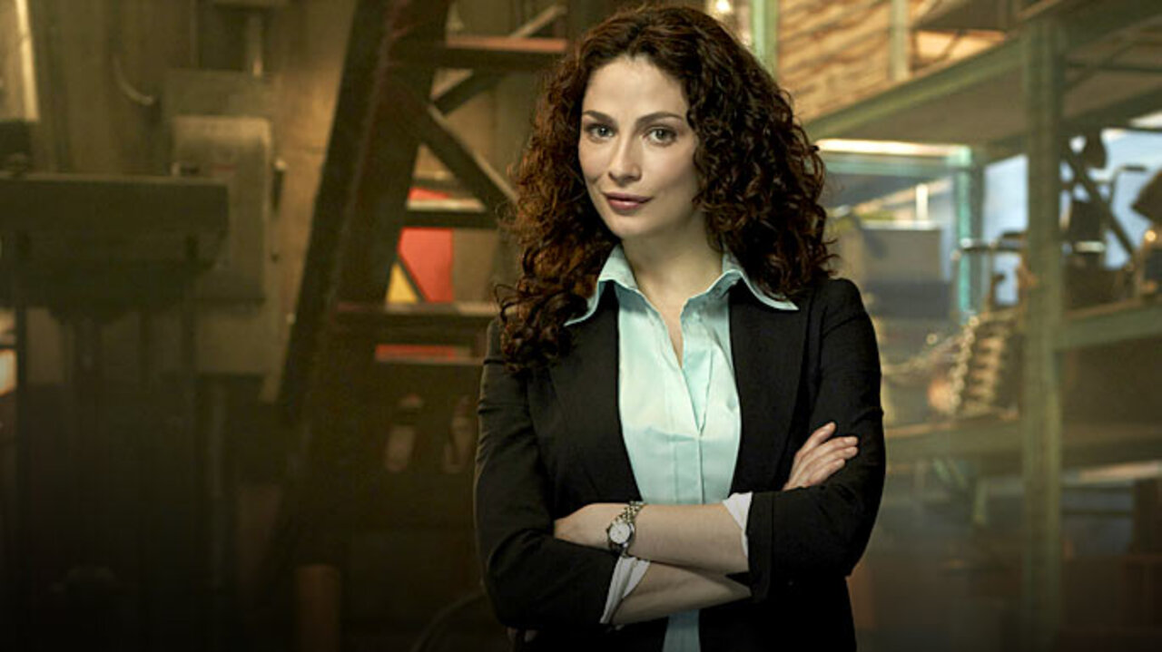 Joanne Kelly |