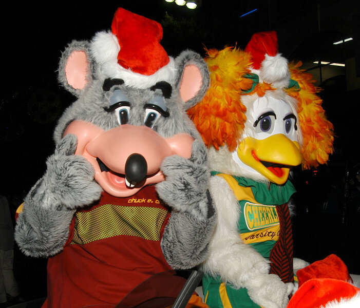 Chuck E. Cheese removal of animatronics not tied to horror movie
