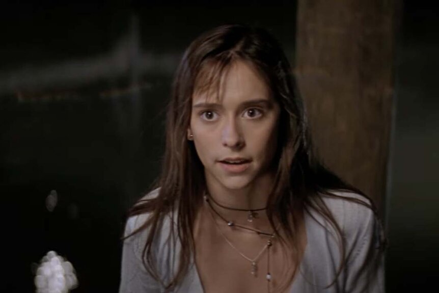 Julie James (Jennifer Love Hewitt) appears angry on a dock in I Know What You Did Last Summer (1997).