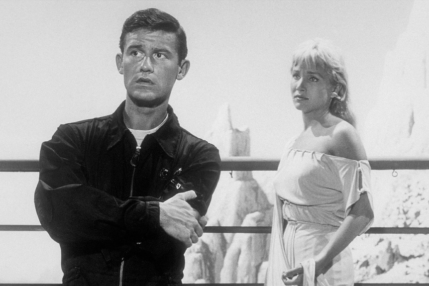 Sam Conrad (Roddy McDowall) and Teenya (Susan Oliver) appear in The Twilight Zone Episode 125.