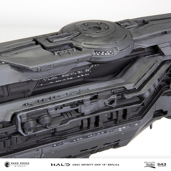 Exclusive Dark Horse Makes The Galaxy Safe Brings Halo Unsc Infinity Ship Replica To Eccc 19