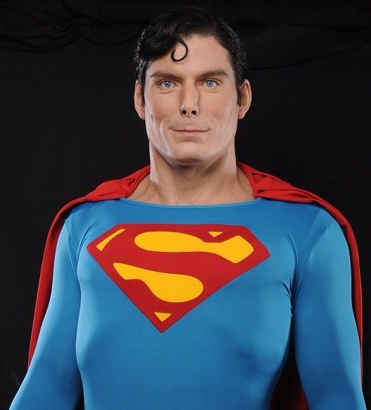 Insanely Realistic Statue Of Christopher Reeve As Superman